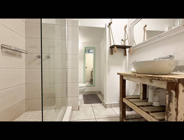 1 BEDROOM STUDIO APARTMENT TO LET IN CAPE TOWN CITY CENTRE